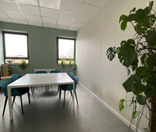 Bureau privé 15 m² 2 postes Location bureau Rue de Témara Saint-Germain-en-Laye 78100 - photo 1